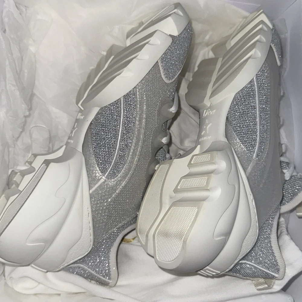 Dior silver sneakers - Picture 5 of 5